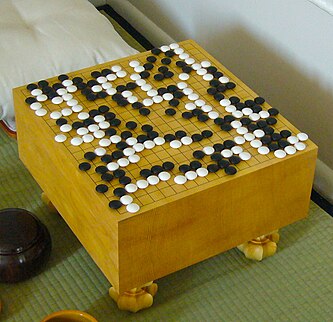 Go (game)